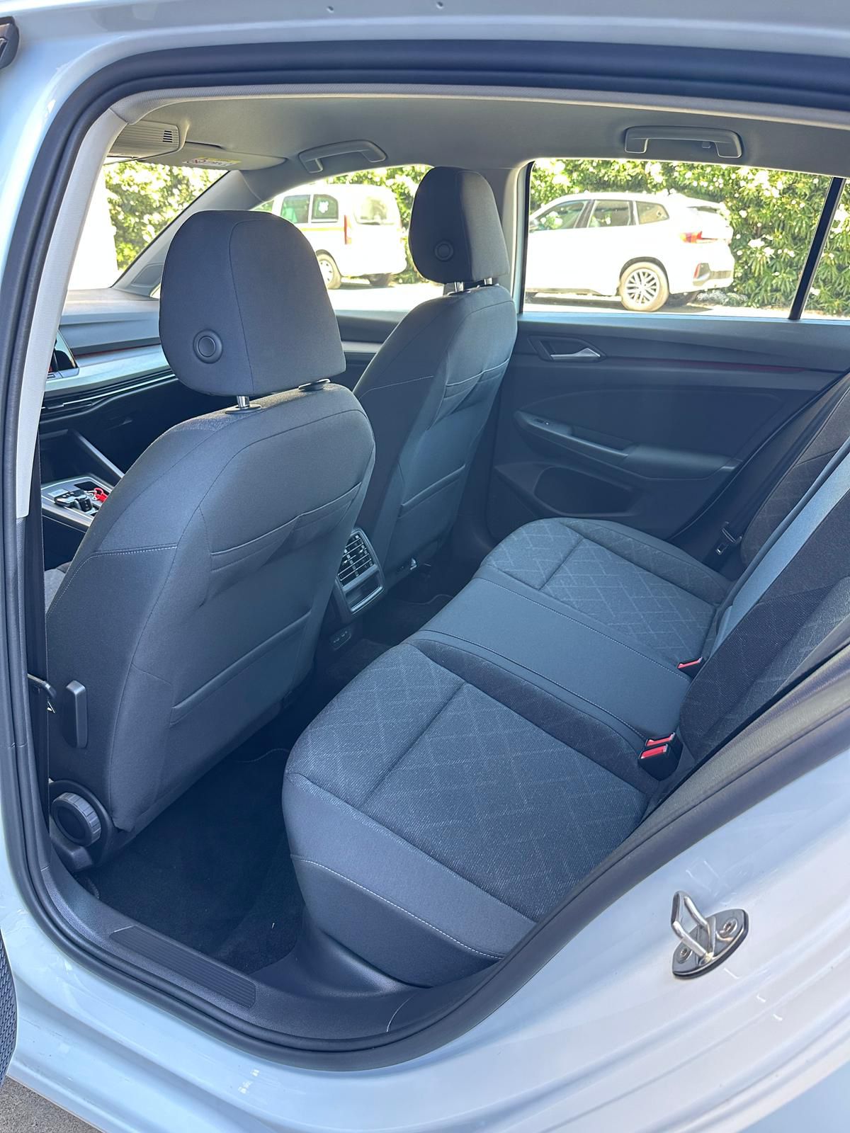 Volkswagen Golf 2.0 TDI DSG - Foto 7