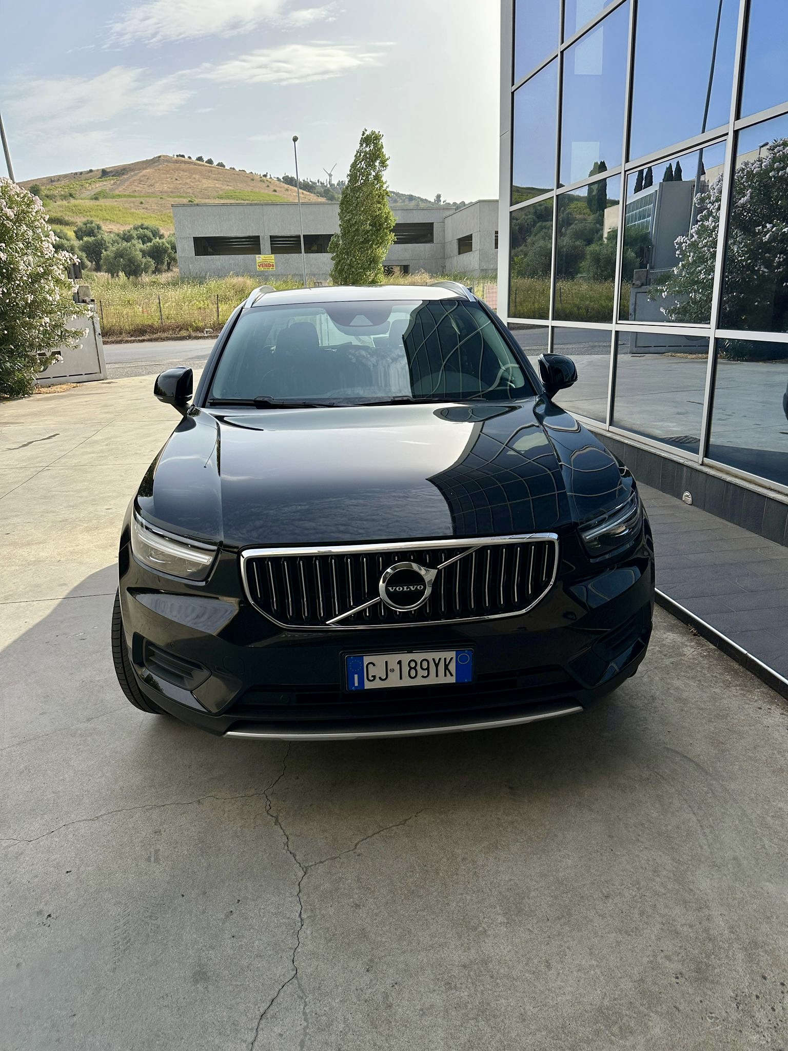VOLVO XC40 T4 Plug-in Hybrid - Foto 1