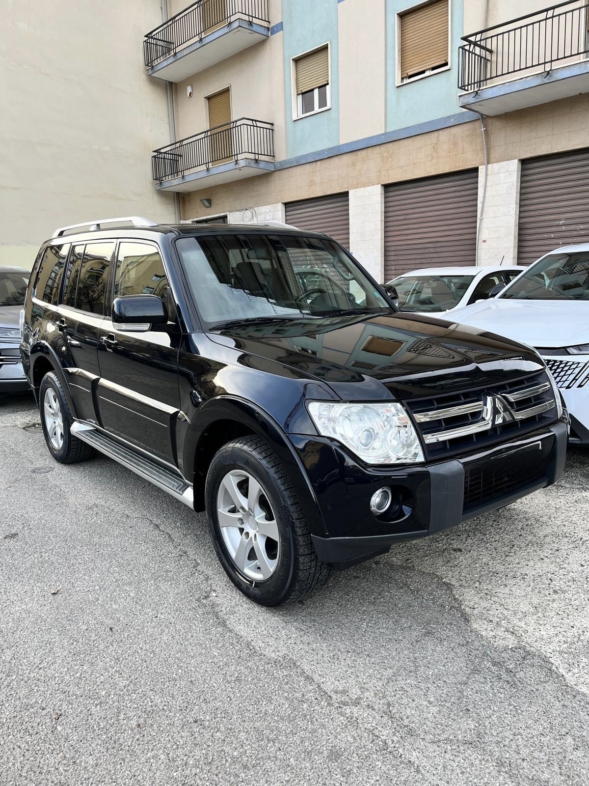 Pajero 3.2 did 170cv cambio automatico - Foto 1