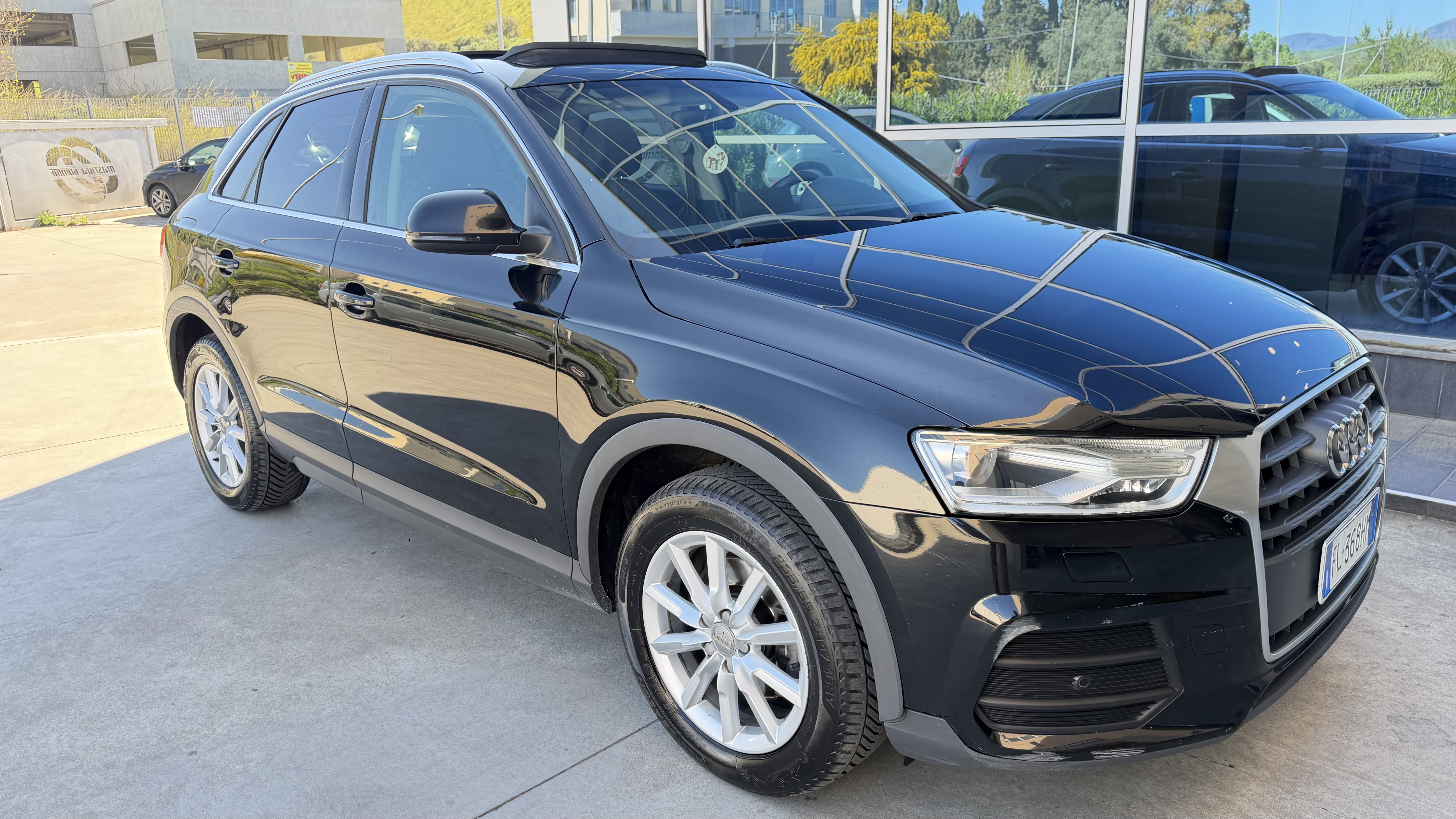 Audi Q3 TDI 2.0 Stronic Business - Foto 1